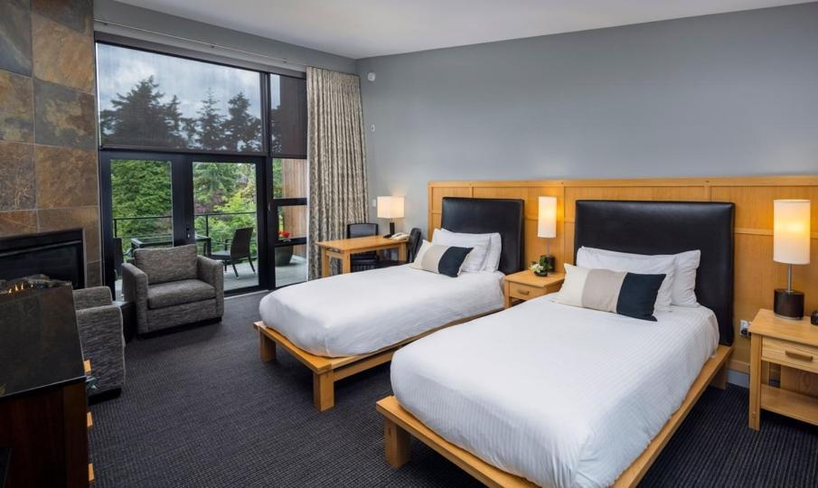 ブレントウッド ベイ リゾート＆スパ Brentwood Bay エクステリア 写真